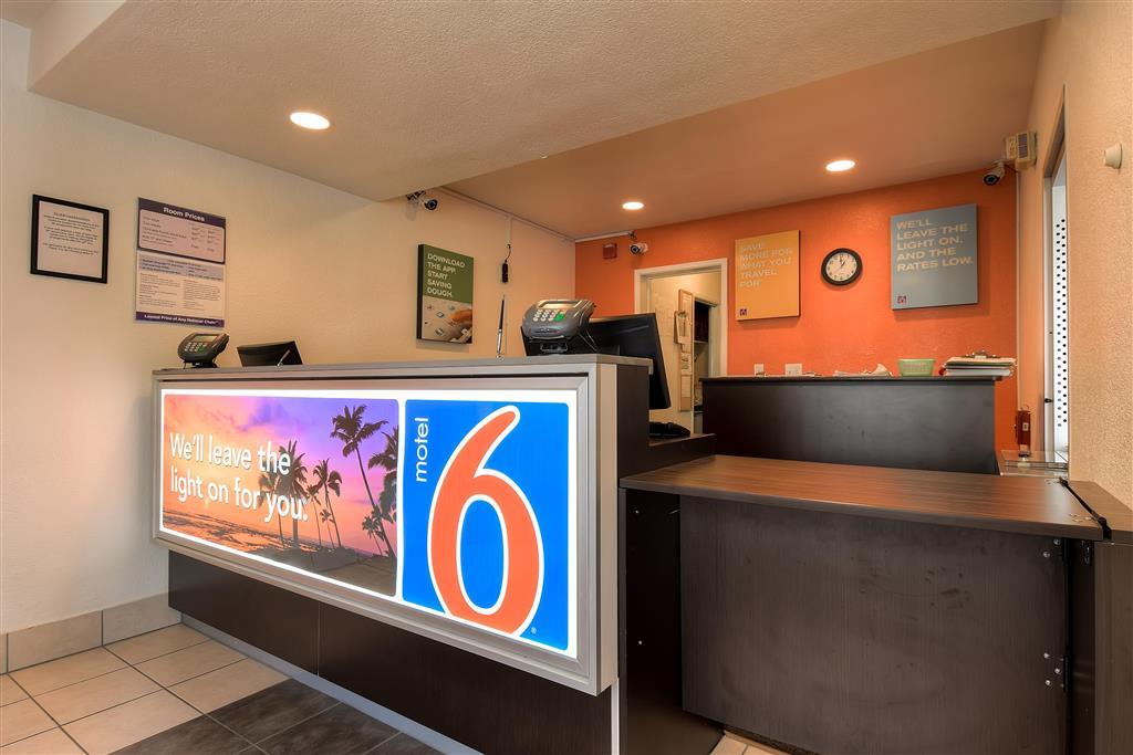 Motel 6-Westminster, Ca - South - Long Beach Area Interiør bilde