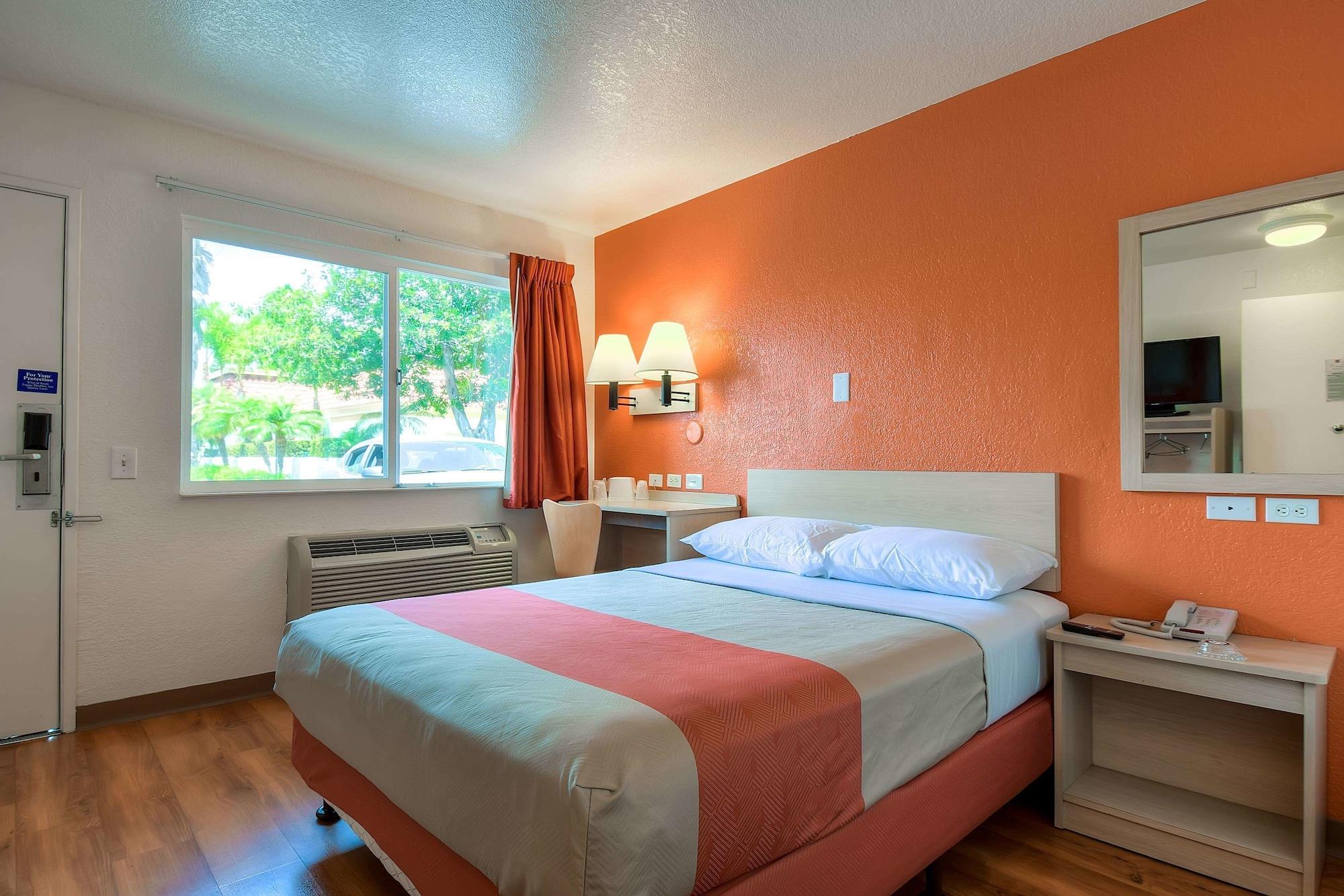 Motel 6-Westminster, Ca - South - Long Beach Area Eksteriør bilde